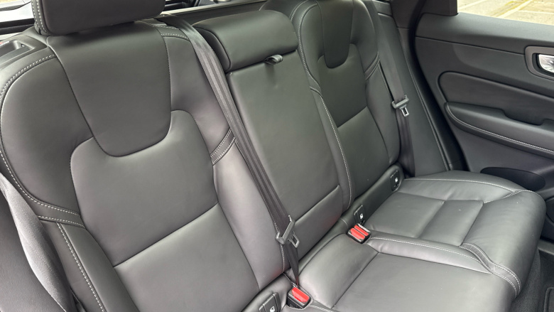 Volvo XC60 2.0 T8 [455] PHEV Ultra Dark 5dr AWD Geartronic Estate